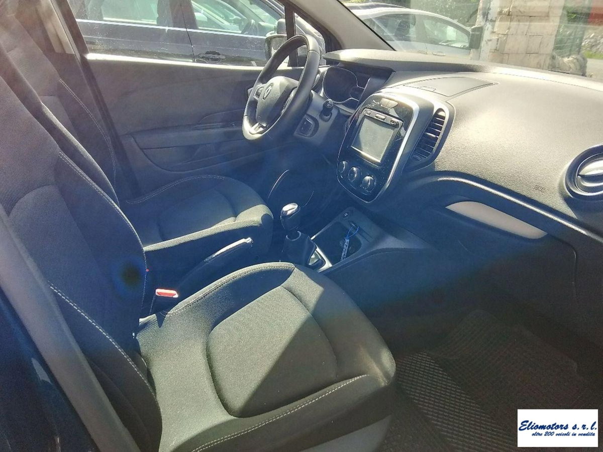 Renault Captur dCi 8V 90 CV EDC Start&Stop Sport Edition (3)