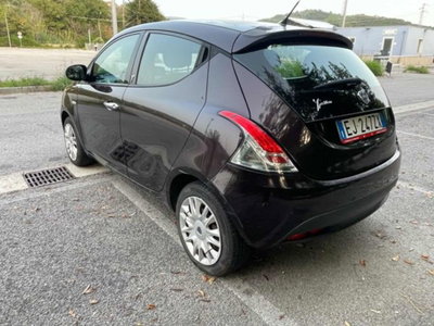 Lancia Ypsilon 1.2 69 CV 5 porte Silver (3)