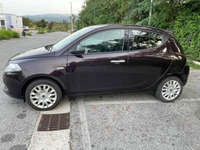 Lancia Ypsilon 1.2 69 CV 5 porte Silver (4)