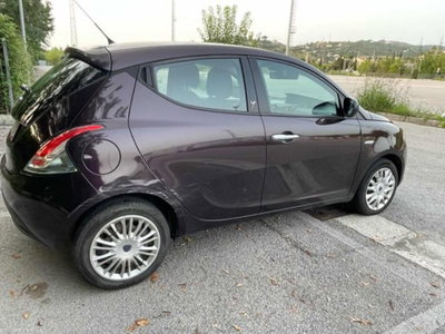 Lancia Ypsilon 1.2 69 CV 5 porte Silver (7)