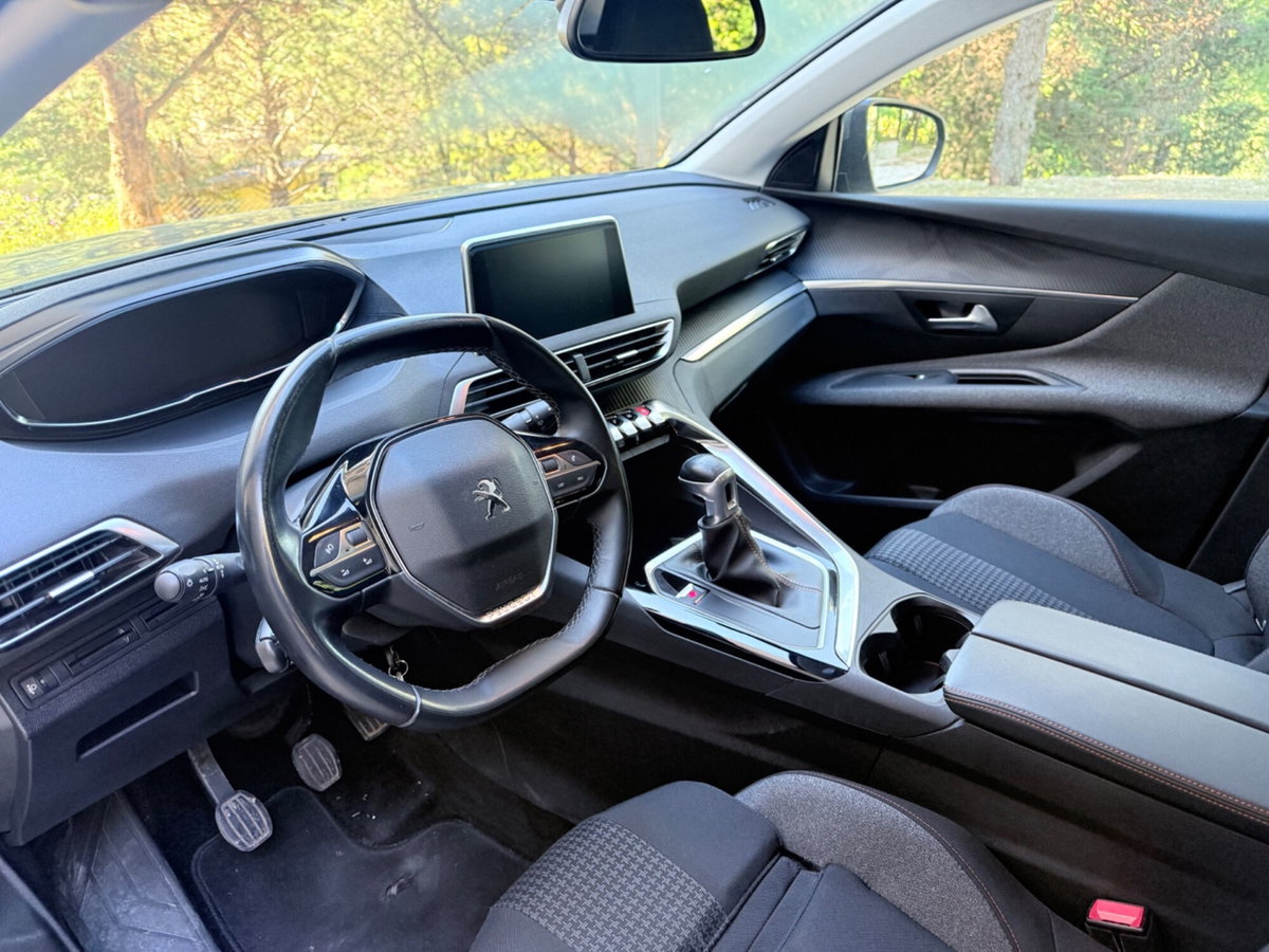 Peugeot 3008 BlueHDi 130 S&S Allure (17)