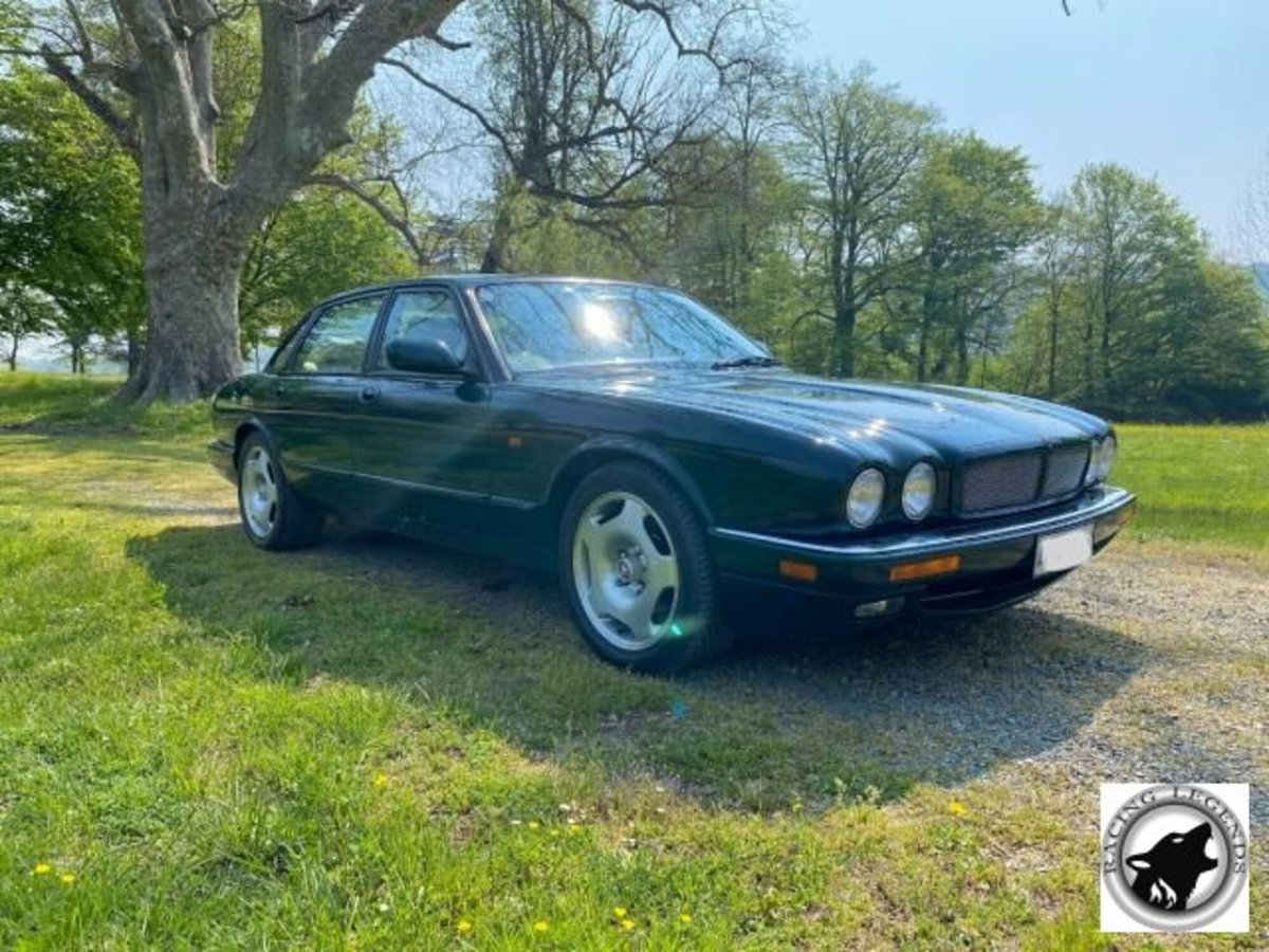 Jaguar XJR 4.0 cat (4)