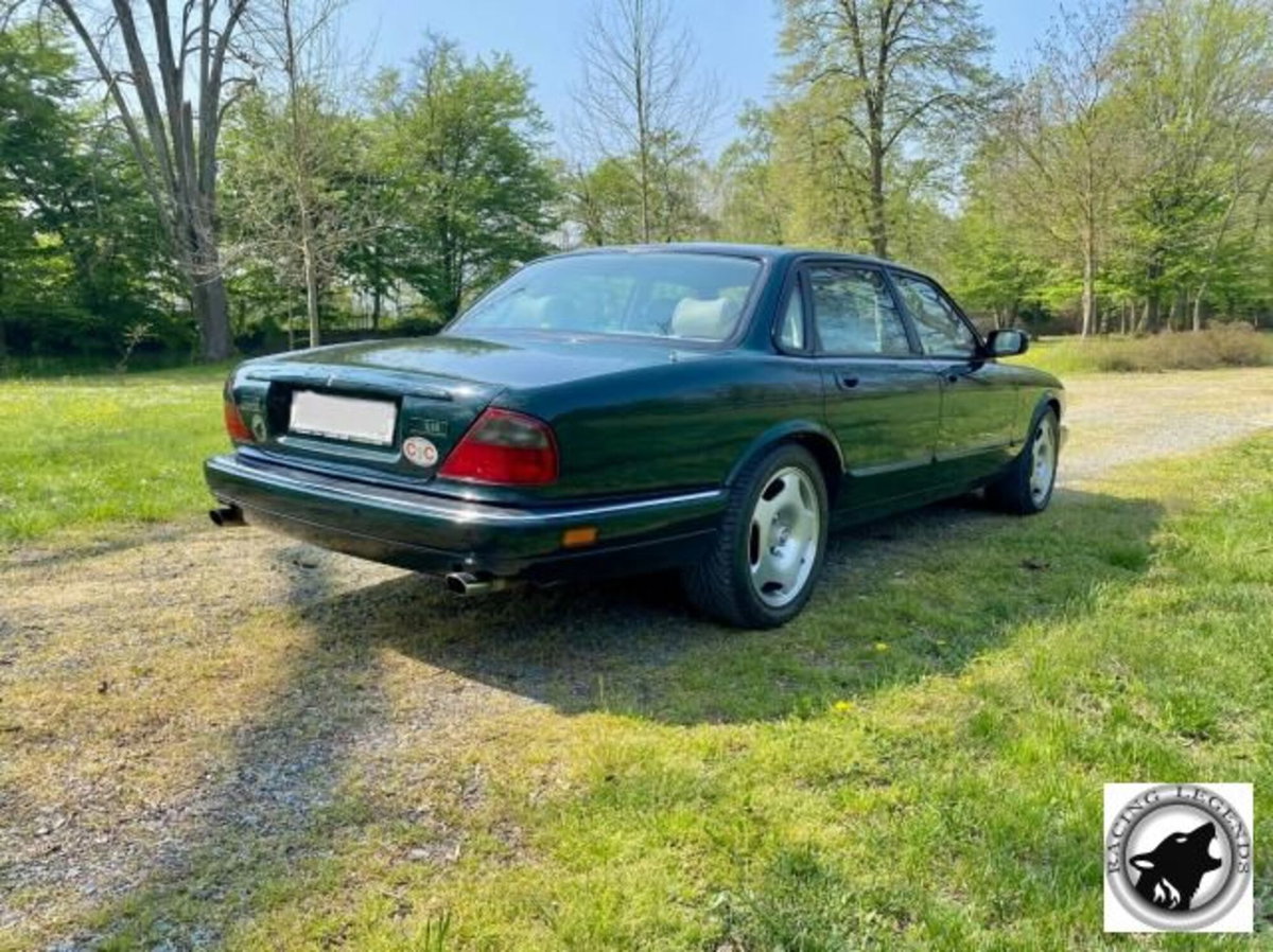 Jaguar XJR 4.0 cat (6)