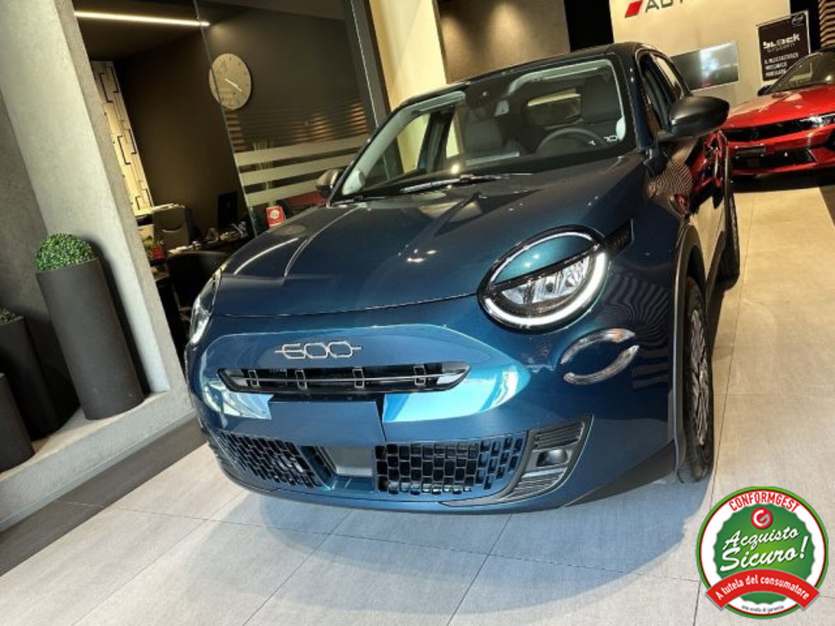Fiat 600 1.2 hybrid 110cv auto (2)