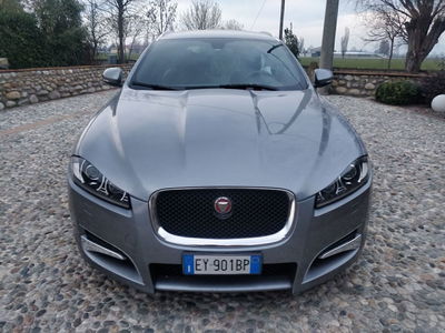 Jaguar XF Sportbrake 2.2 D 200 CV R-Sport usata