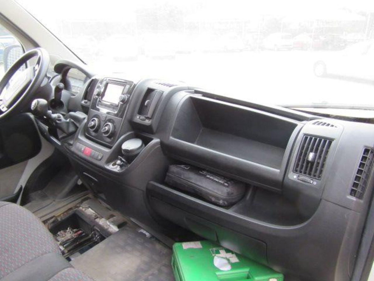 Citroen Jumper Furgone 30 BlueHDi 130 PC-TM Furgone (8)