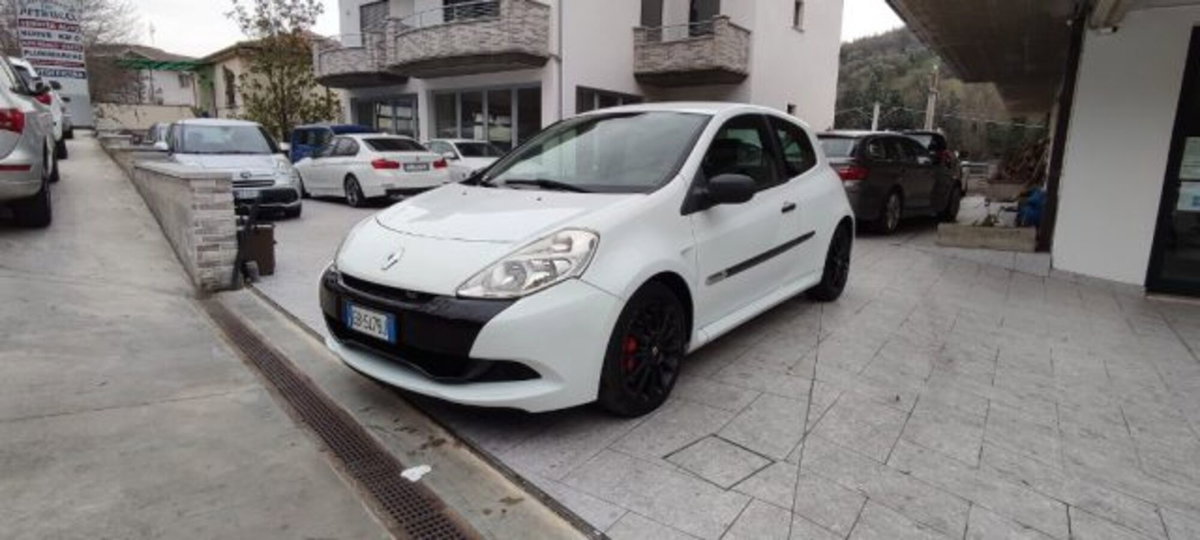 Renault Clio 2.0 16V 203CV 3 porte RS Light (5)