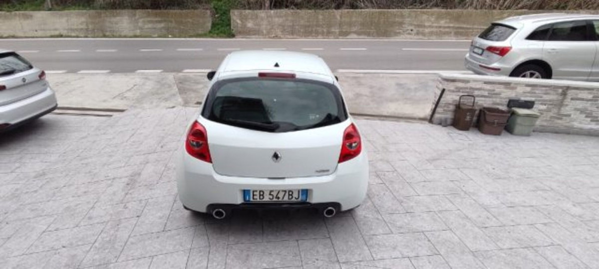 Renault Clio 2.0 16V 203CV 3 porte RS Light (12)