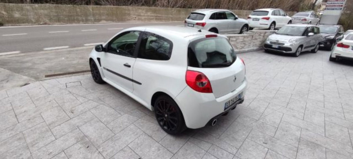 Renault Clio 2.0 16V 203CV 3 porte RS Light (10)