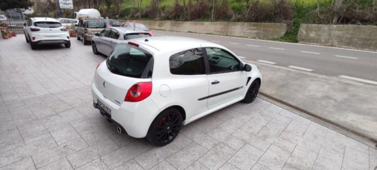 Renault Clio 2.0 16V 203CV 3 porte RS Light (13)