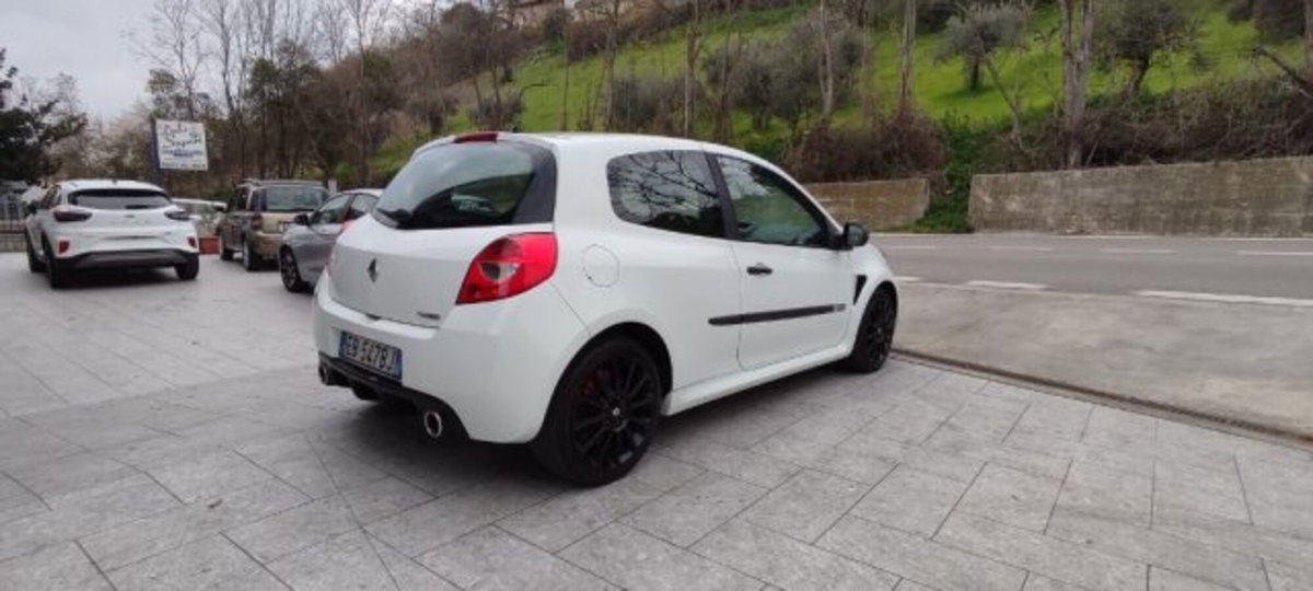 Renault Clio 2.0 16V 203CV 3 porte RS Light (14)