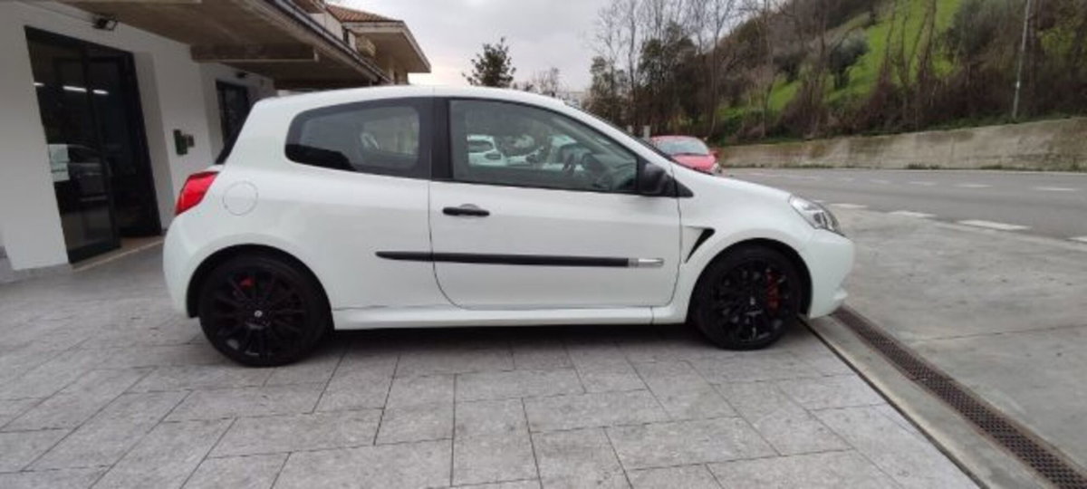 Renault Clio 2.0 16V 203CV 3 porte RS Light (15)