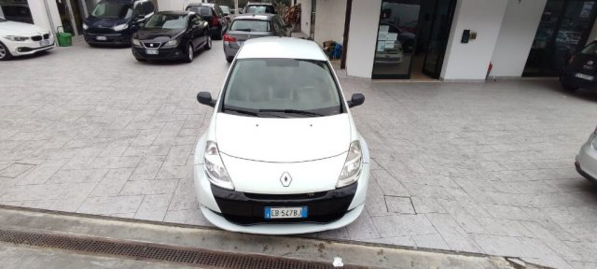 Renault Clio 2.0 16V 203CV 3 porte RS Light (4)