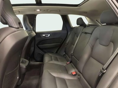Volvo XC60 B4 (d) automatico Plus Dark N1 (13)