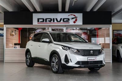 Peugeot 3008 Hybrid 225 e-EAT8 Allure Pack usata