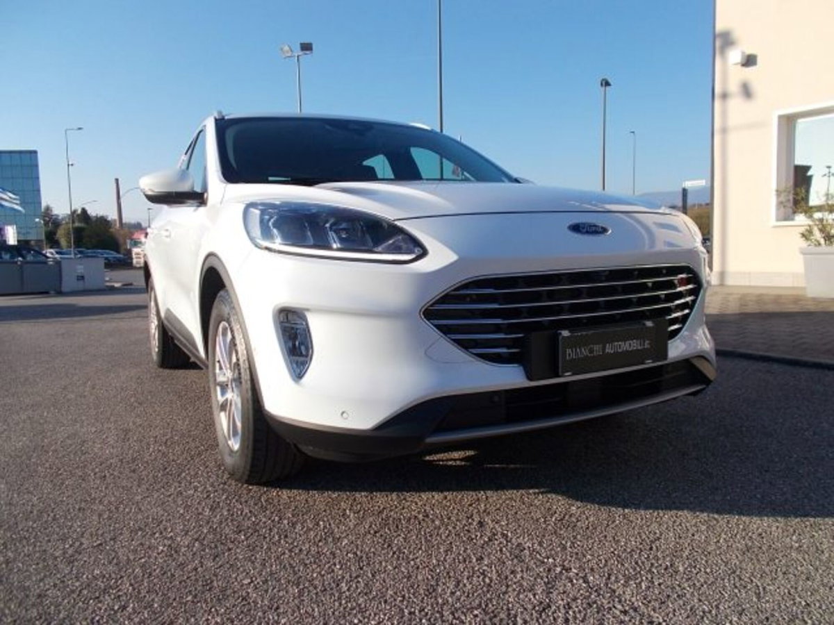 Ford Kuga 2.0 EcoBlue Hybrid 150 CV 2WD Titanium (3)