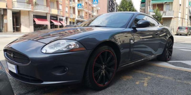 Jaguar XK 4.2 V8 Coupé