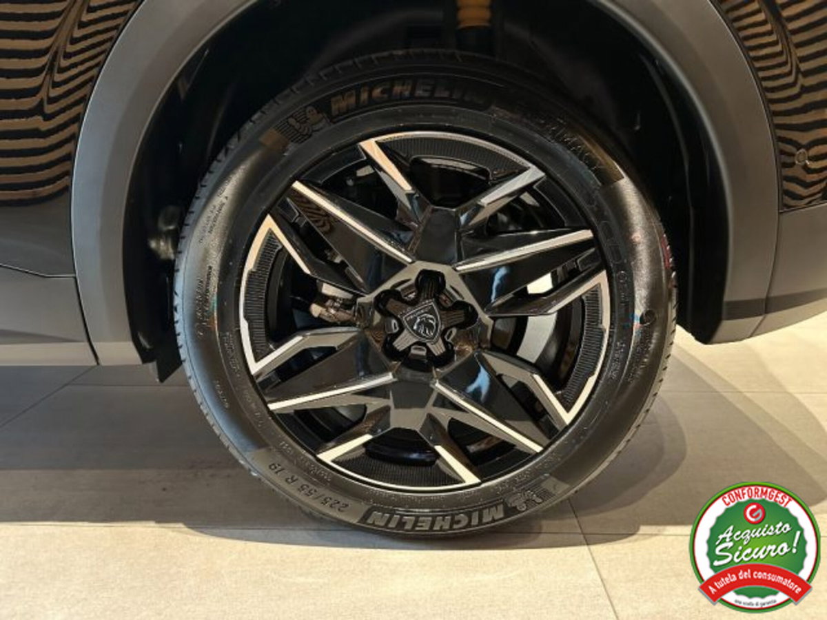 Peugeot 3008 1.2 hybrid Allure 145cv e-dcs6 (3)