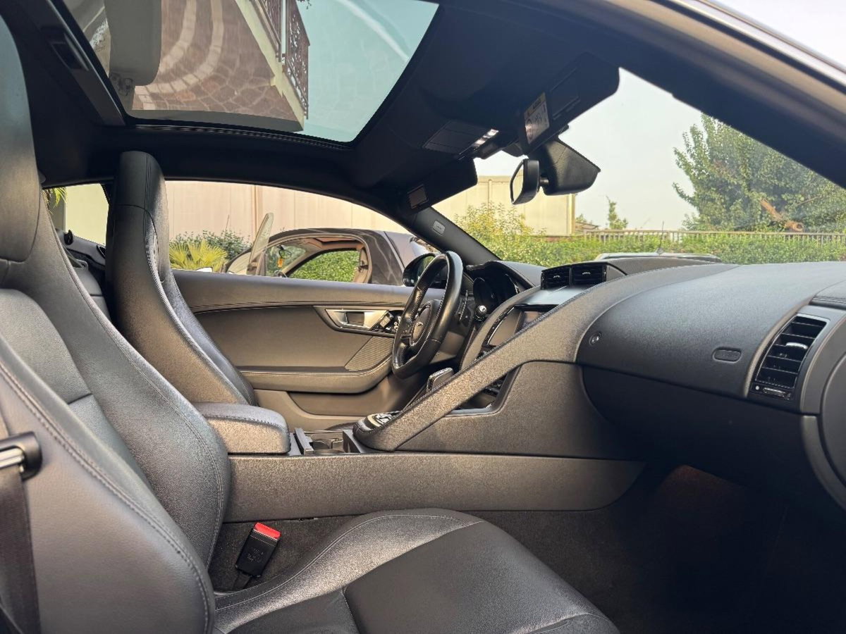 Jaguar F-Type Coupé 3.0 V6 aut. Coupé R-Dynamic (3)