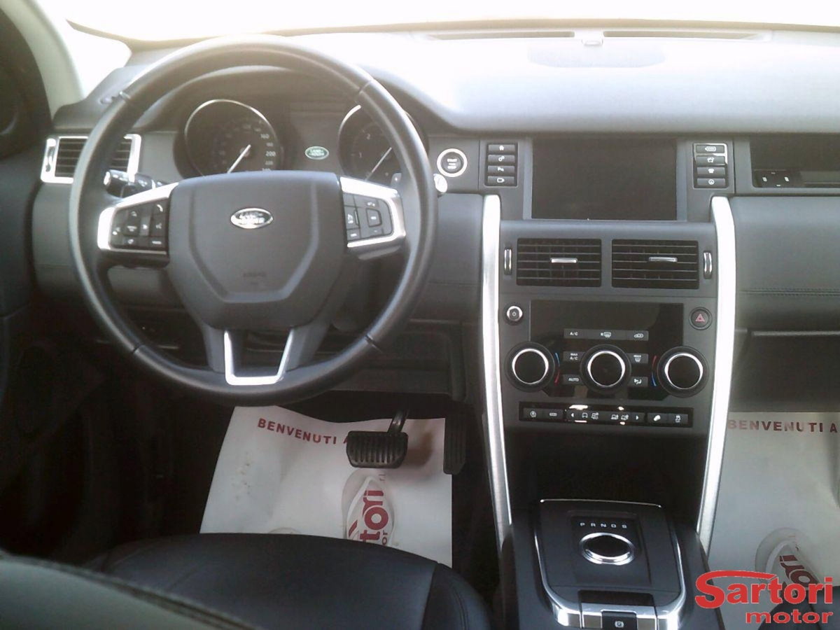 Land Rover Discovery Sport 2.0 TD4 180 CV SE (6)