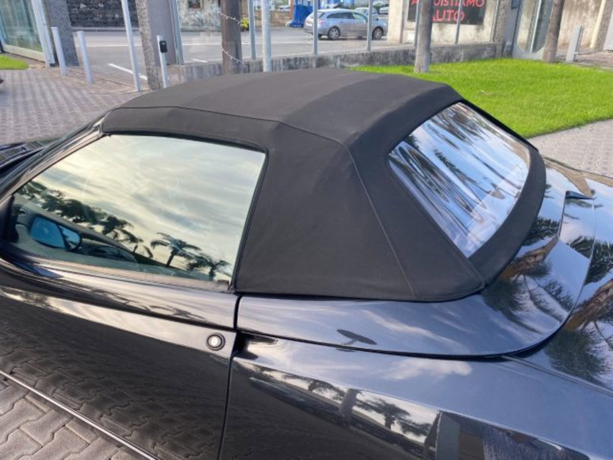 Alfa Romeo Spider 2.0i 16V Twin Spark cat L (13)
