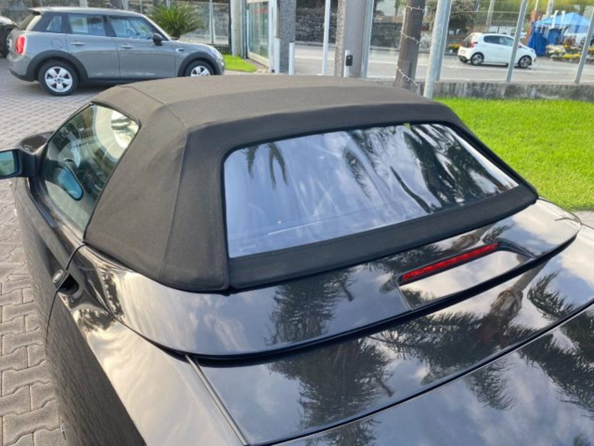 Alfa Romeo Spider 2.0i 16V Twin Spark cat L (14)