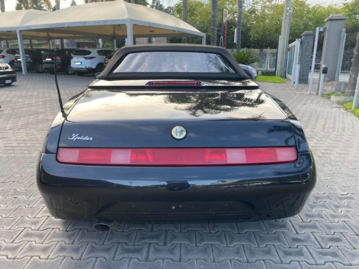 Alfa Romeo Spider 2.0i 16V Twin Spark cat L (19)