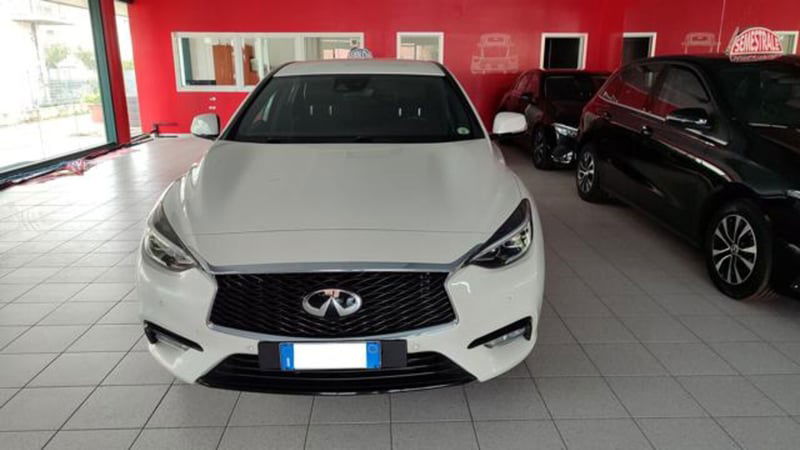 Infiniti Q30 2.2 diesel DCT AWD Premium Tech