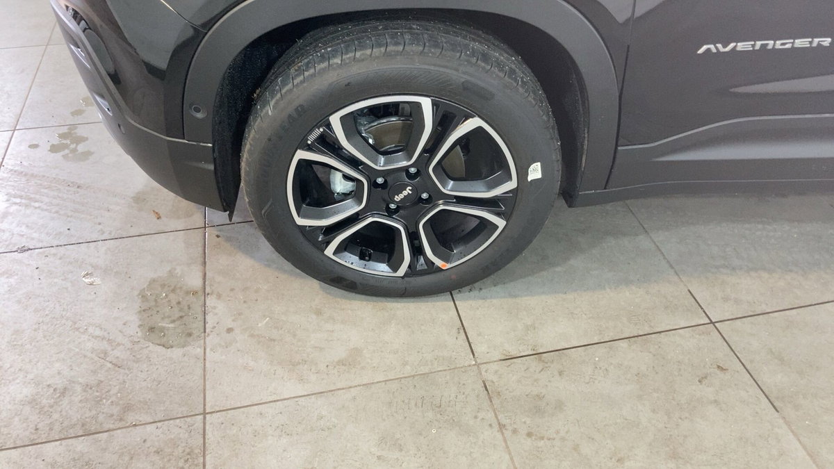 Jeep Avenger 1.2 turbo Summit fwd 100cv (11)