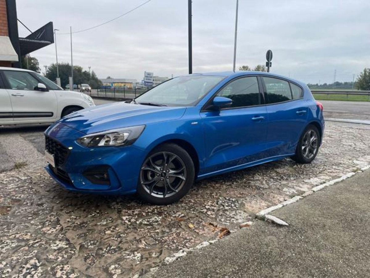Ford Focus 1.0 EcoBoost Hybrid 125 CV Power. 5p. ST-Line Style (2)