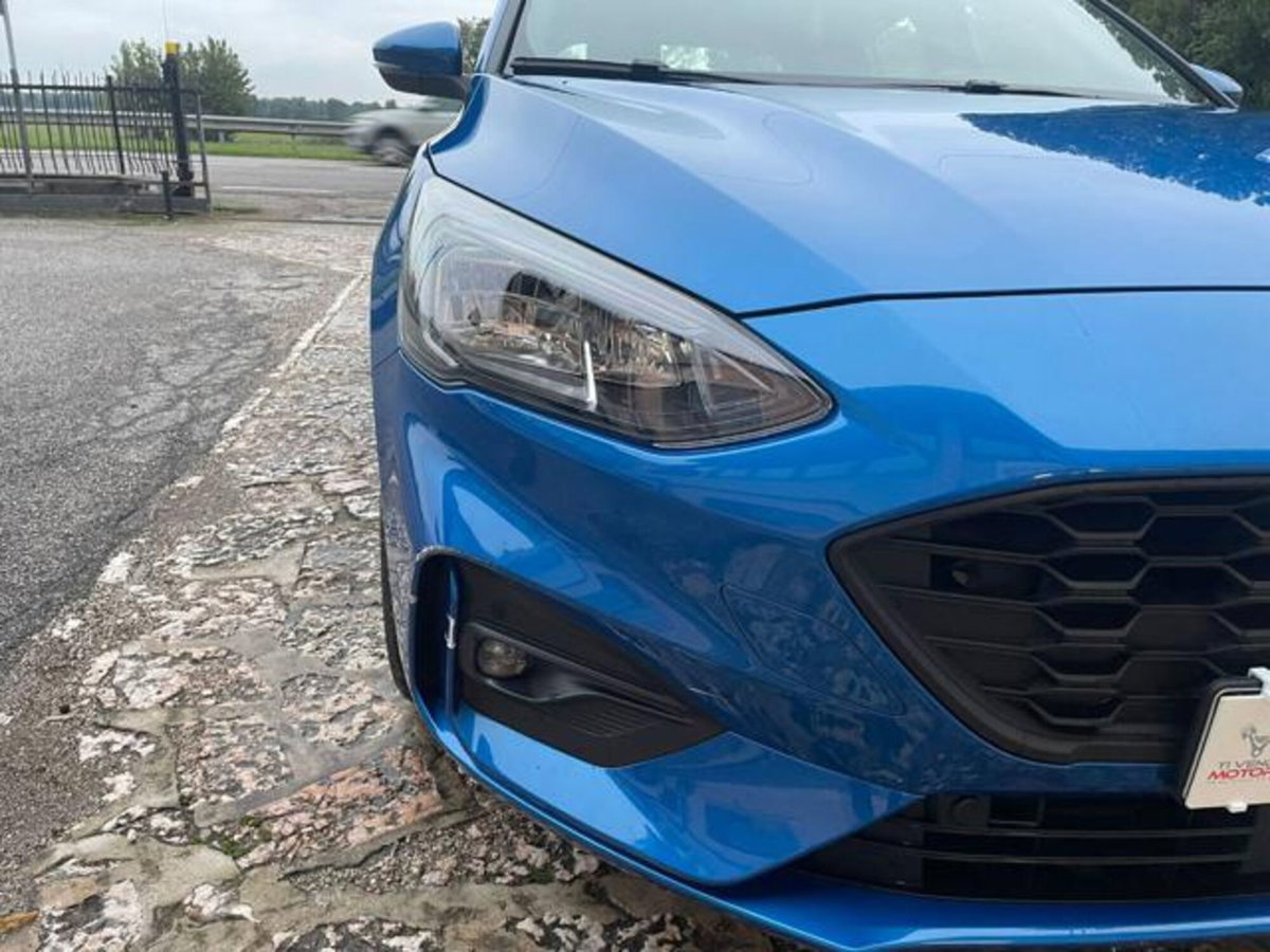Ford Focus 1.0 EcoBoost Hybrid 125 CV Power. 5p. ST-Line Style (12)