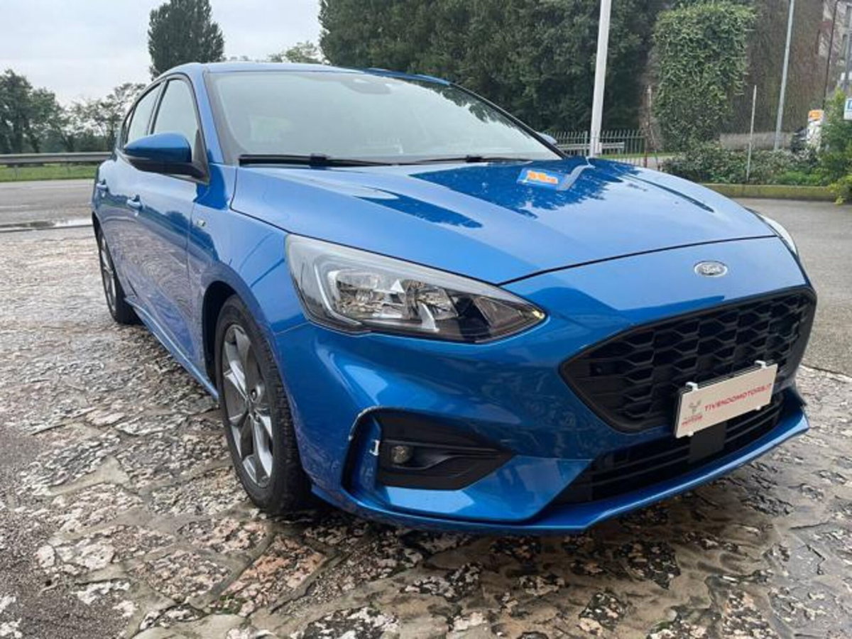 Ford Focus 1.0 EcoBoost Hybrid 125 CV Power. 5p. ST-Line Style (18)