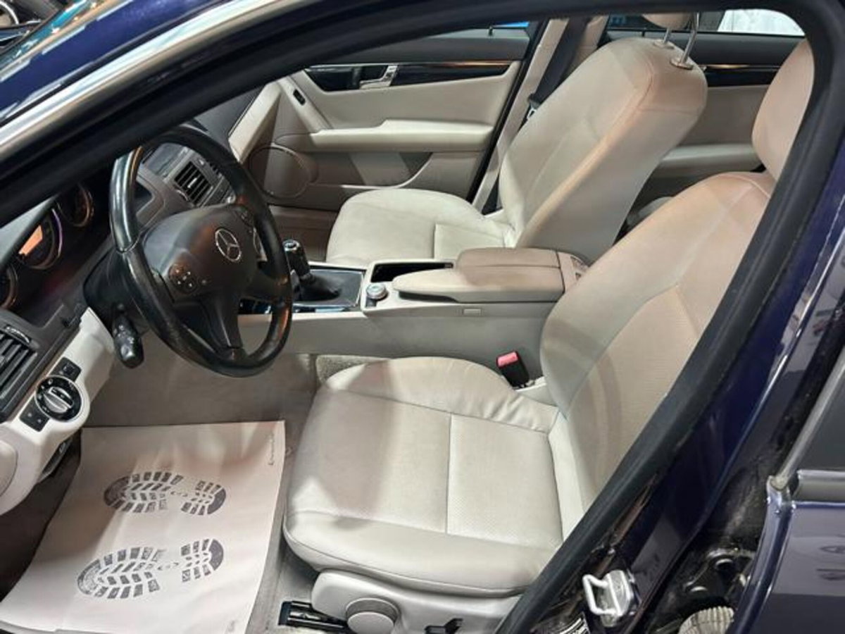 Mercedes-Benz Classe C 220 CDI BlueEFFICIENCY Executive (11)