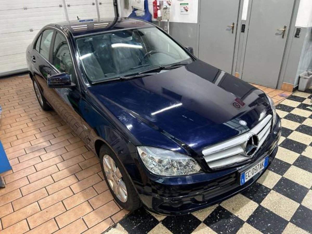 Mercedes-Benz Classe C 220 CDI BlueEFFICIENCY Executive (2)