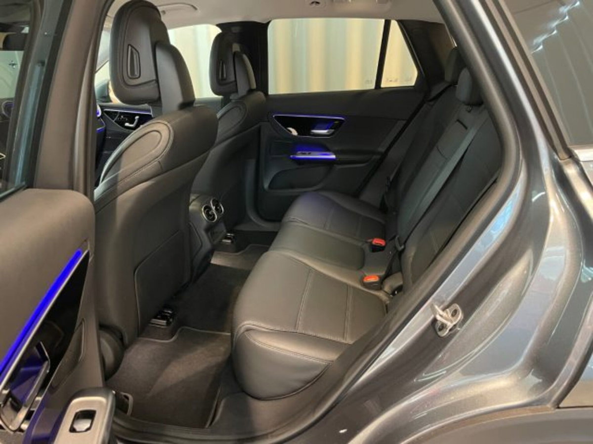 Mercedes-Benz GLC SUV 220 d AMG Line Advanced Plus 4matic auto (5)