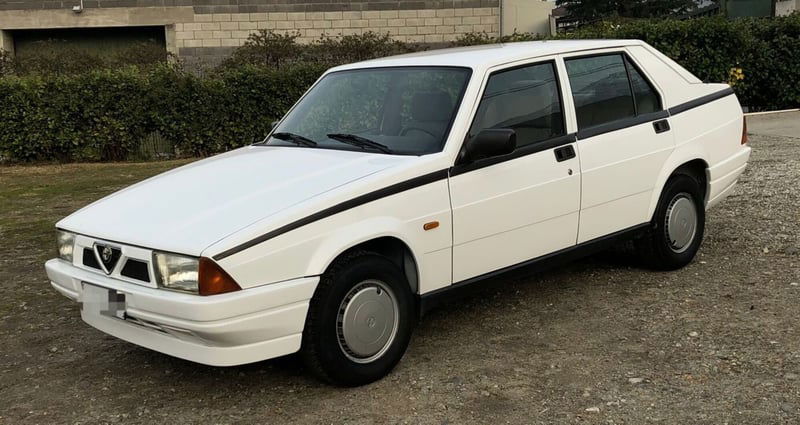 Alfa Romeo 75 1.6