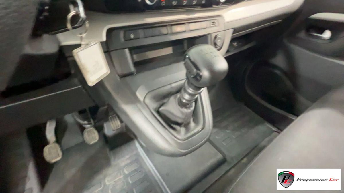 Peugeot Traveller BlueHDi 120 S&S Long Business (11)