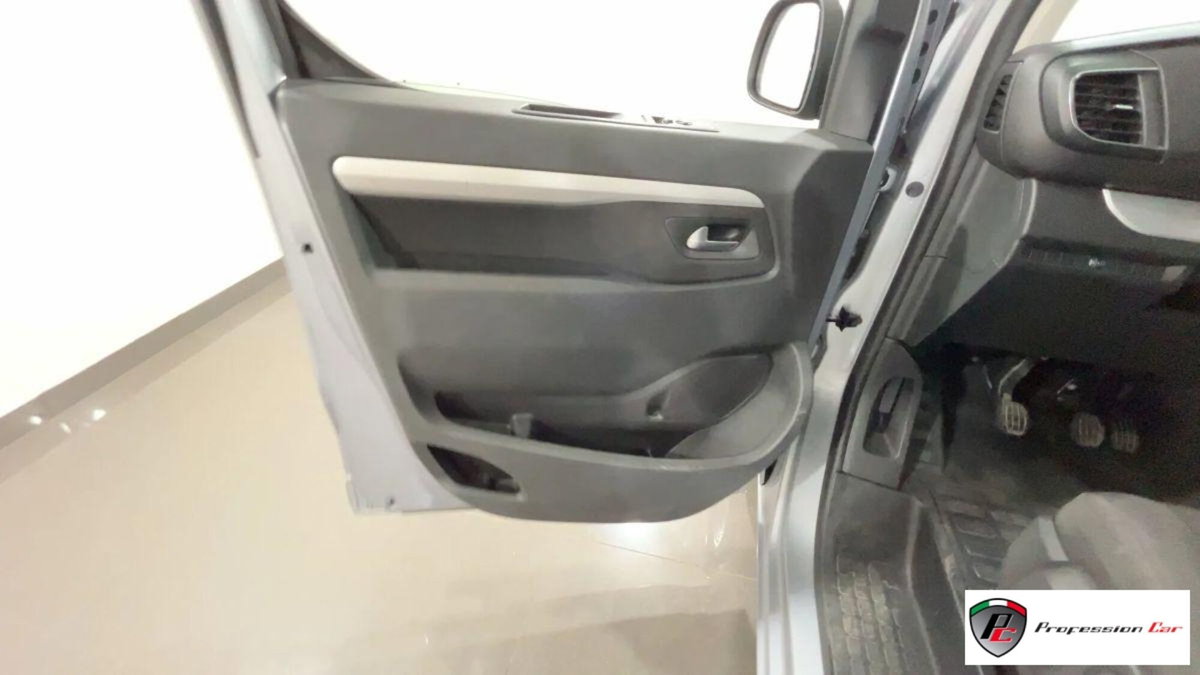 Peugeot Traveller BlueHDi 120 S&S Long Business (13)