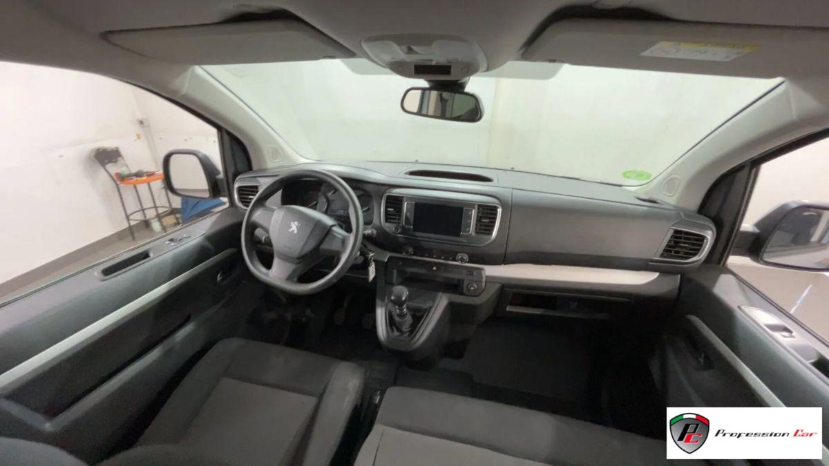 Peugeot Traveller BlueHDi 120 S&S Long Business (14)