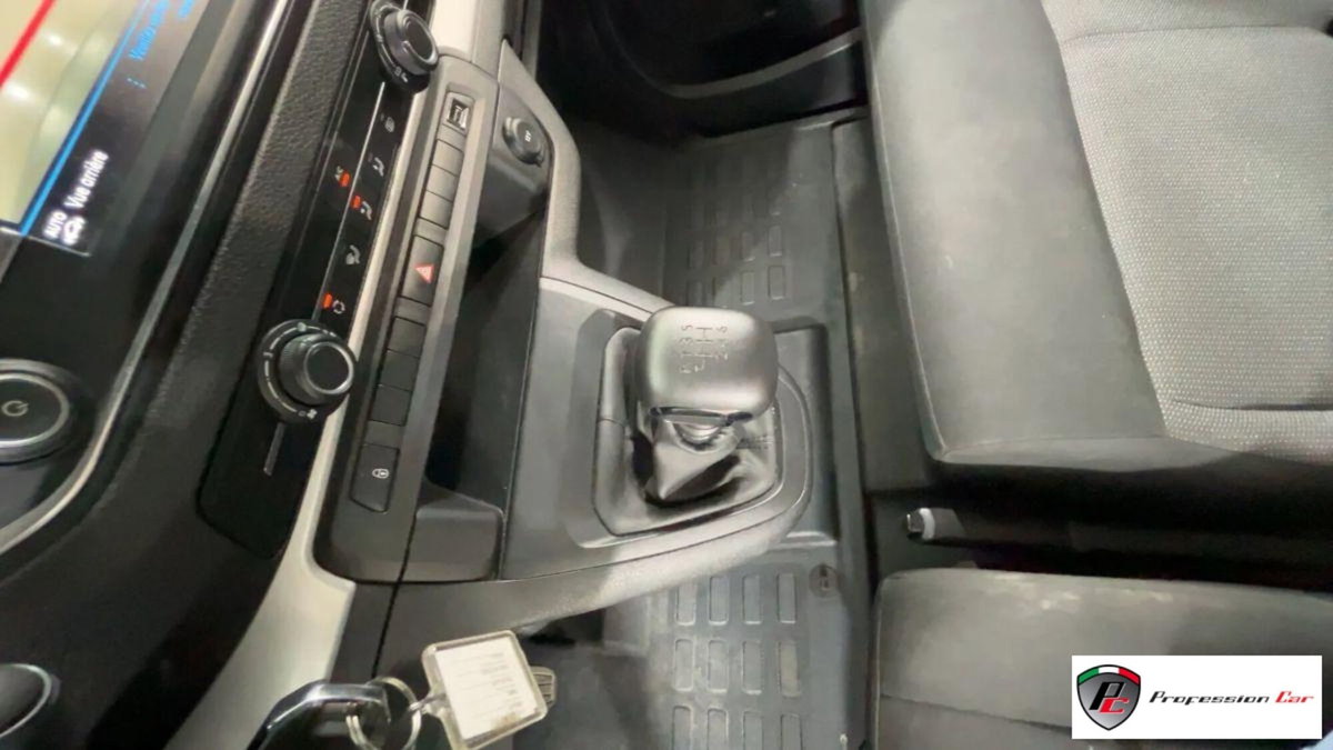 Peugeot Traveller BlueHDi 120 S&S Long Business (15)