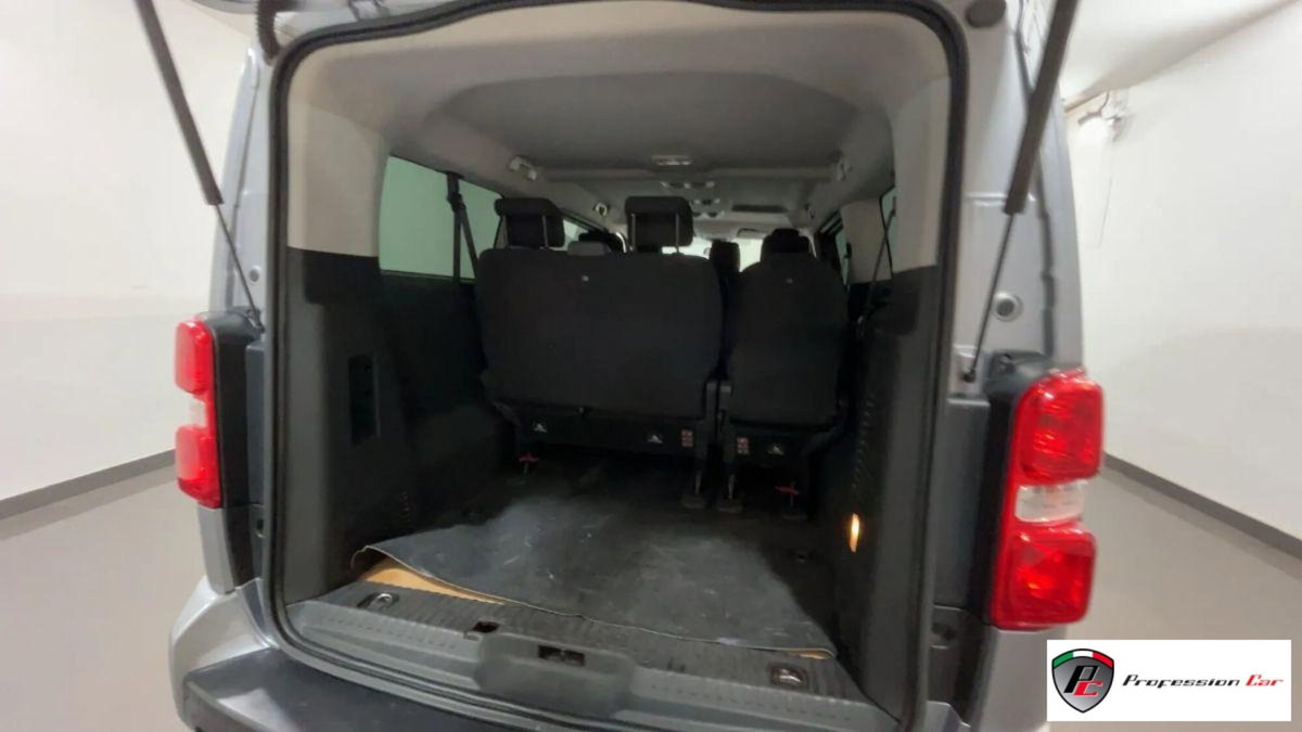 Peugeot Traveller BlueHDi 120 S&S Long Business (16)