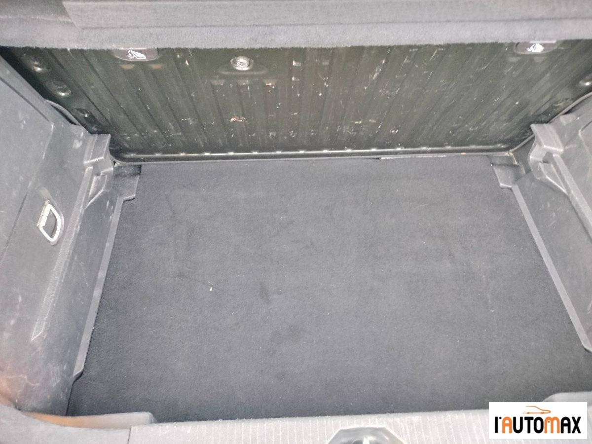 Opel Corsa 1.2 5 porte 120 Anniversary (11)