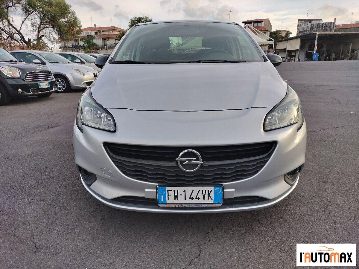 Opel Corsa 1.2 5 porte 120 Anniversary (2)
