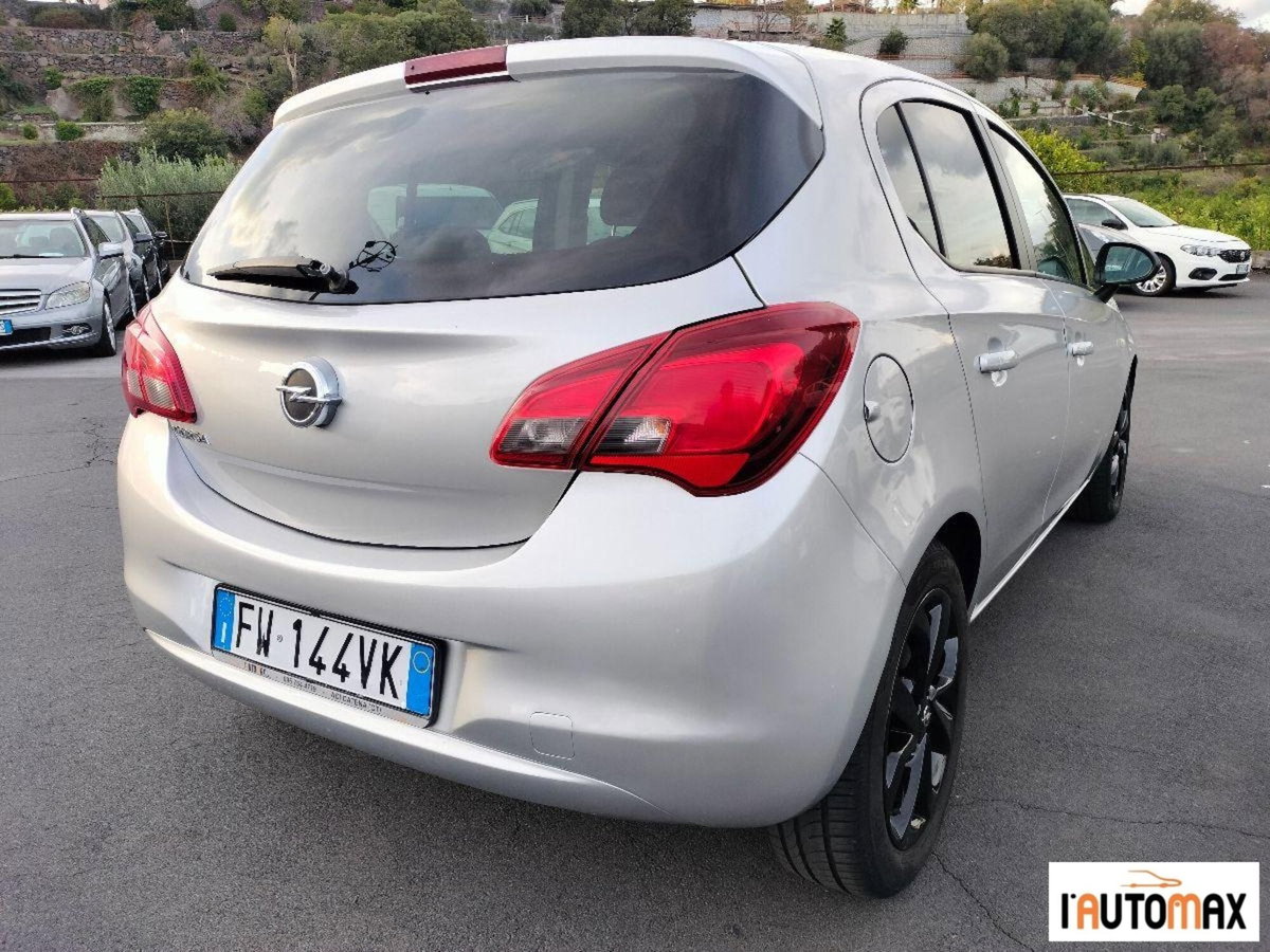Opel Corsa 1.2 5 porte 120 Anniversary (4)