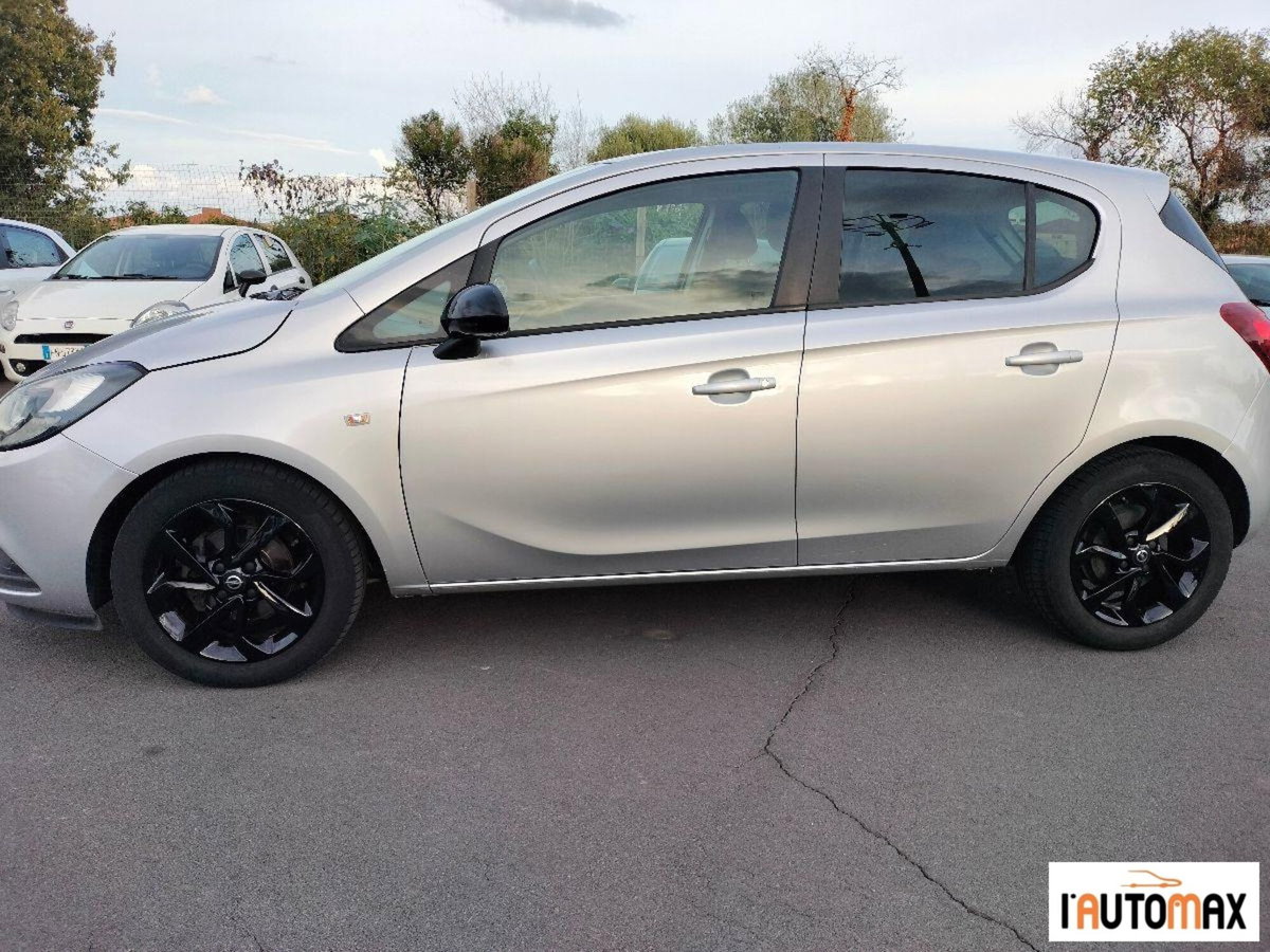 Opel Corsa 1.2 5 porte 120 Anniversary (6)