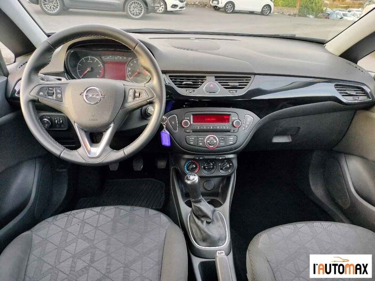 Opel Corsa 1.2 5 porte 120 Anniversary (9)