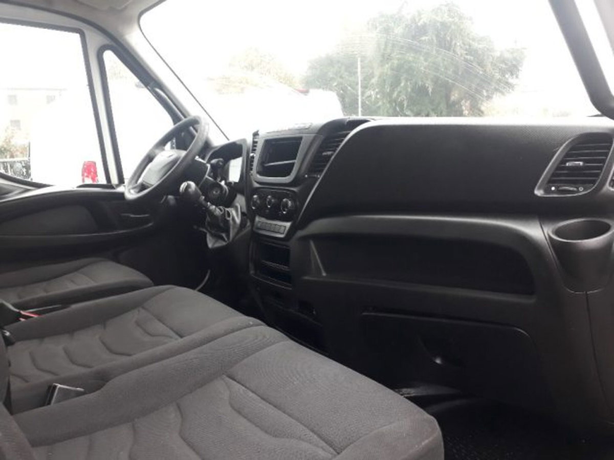 Iveco Daily Telaio 35C13 2.3 HPT PLM-RG Cabinato (6)