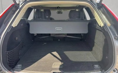 Volvo XC60 B4 (d) AWD automatico Plus Dark (12)