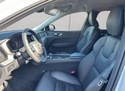 Volvo XC60 B4 (d) AWD automatico Plus Dark (17)