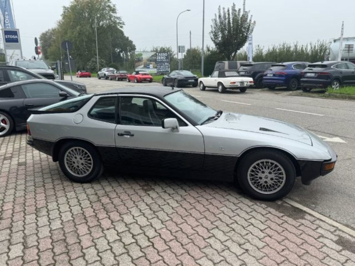 Porsche 924 Coupé 2.0 Turbo (8)